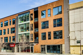 Building Photo - 847 N Larrabee St