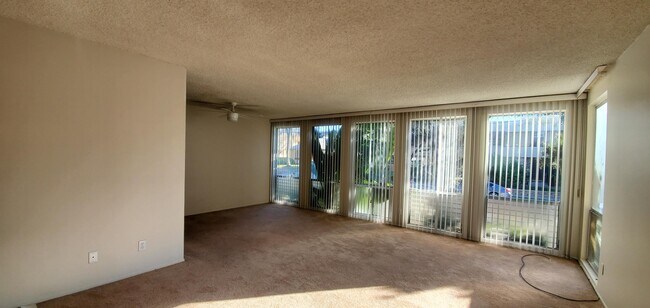 Building Photo - 121 S Chester Ave