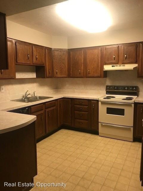 Building Photo - 1329-1333 Orchard Park Dr