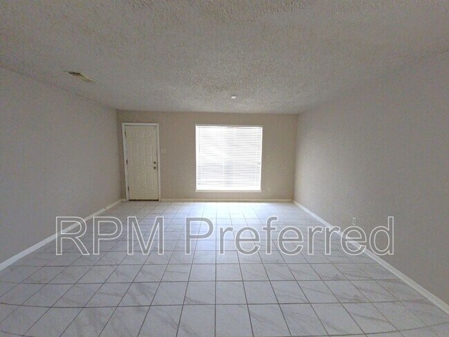 Foto del edificio - 15625 Weldon Dr