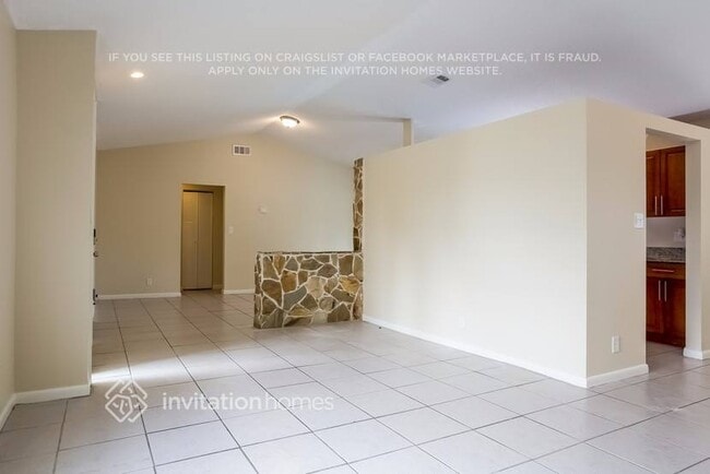 Building Photo - 413 SW 75th Ave