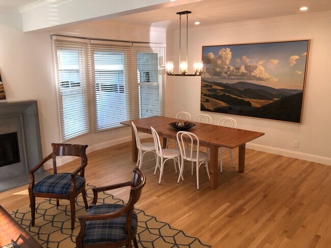 Foto del edificio - LOS GATOS - Pristine Executive Home