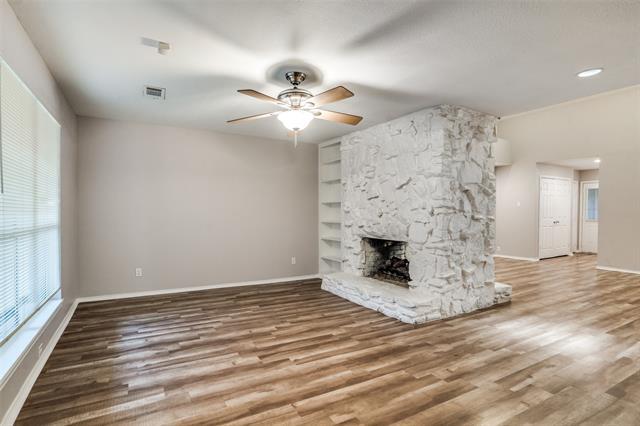 Building Photo - 7742 Dentcrest Dr