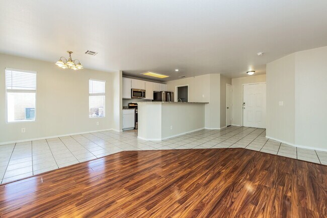 Foto del edificio - 5337 N Padero Dr