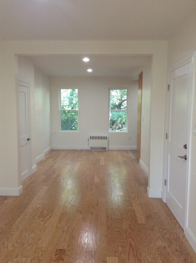 Dining - 177 Park Ave
