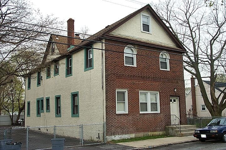 Foto principal - 62 3rd St