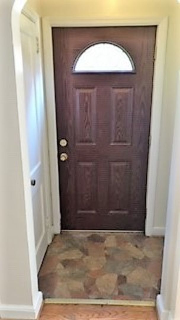 Foto del edificio - Charming Cape 2 bed and den /1.5 bath in W...