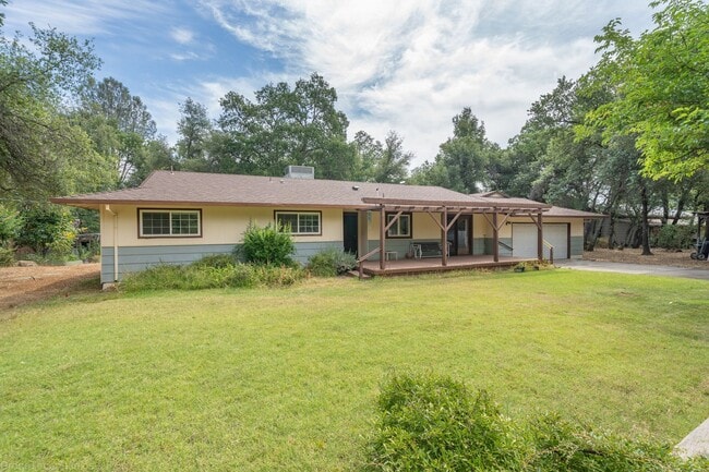 Building Photo - Central location in country setting! In law unit attached to house! MUST SEE!