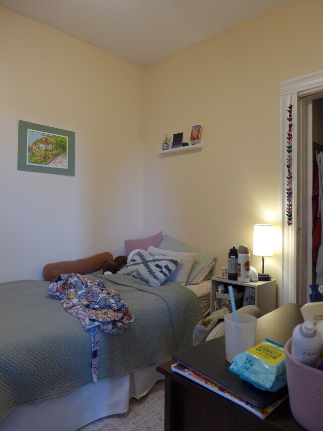 Foto del edificio - 828 Parker St