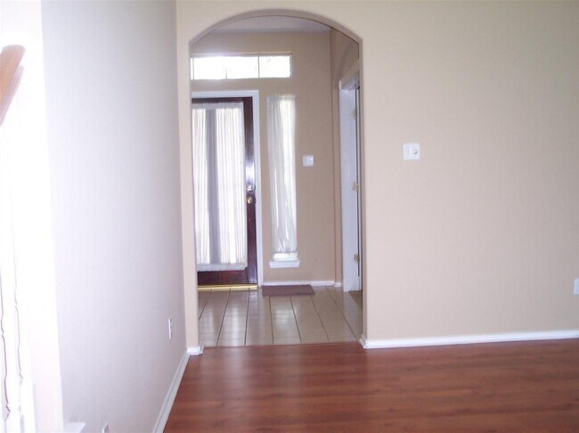 Foto del edificio - 3518 Double Lake Dr