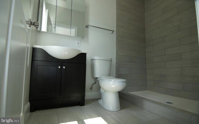 Foto del edificio - 4944 Fitch Pl NE
