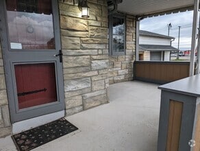 Building Photo - 633 W Ridge Pike