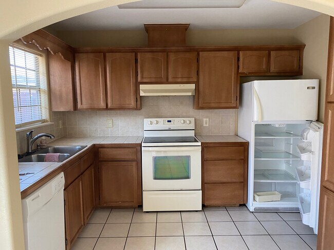 Building Photo - 4404 N 24th Ln