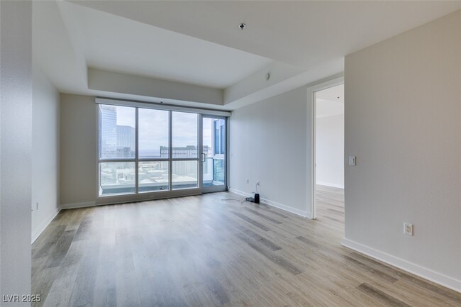 Building Photo - 4575 Dean Martin Dr