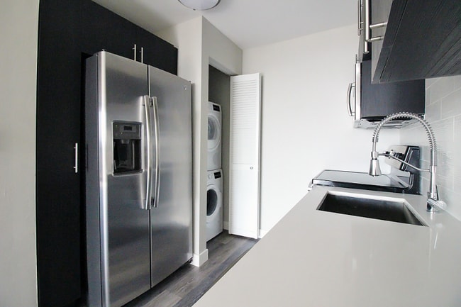 Foto del edificio - 903 N State St