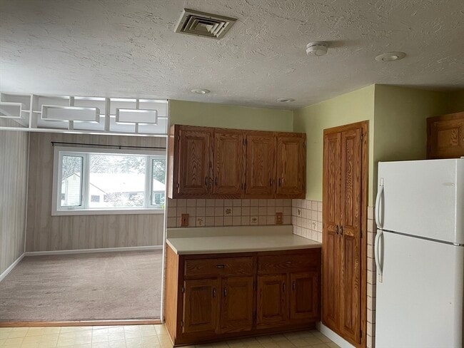 Building Photo - 93 Cedar Hill Rd