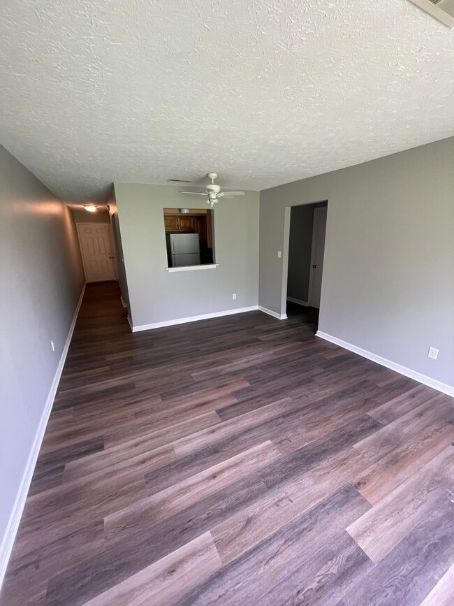 Building Photo - 931 Potter Ave