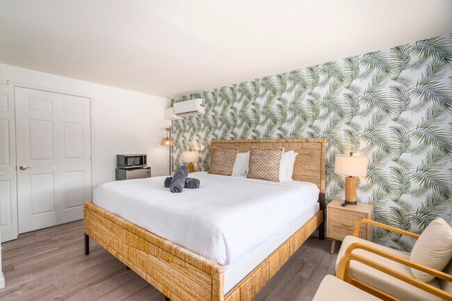 Foto del edificio - 1020 N Riverside Dr