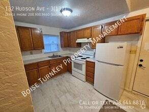 Building Photo - 132 Hudson Ave