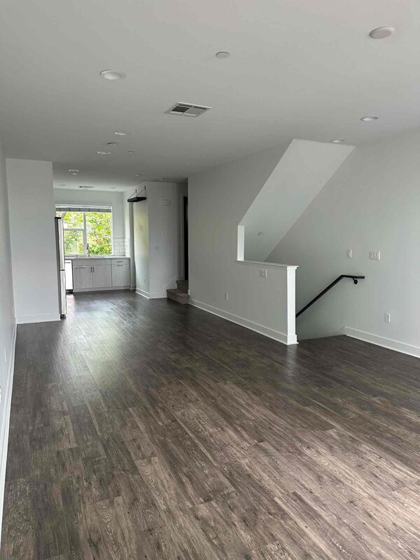 Building Photo - 1410 Prescott St