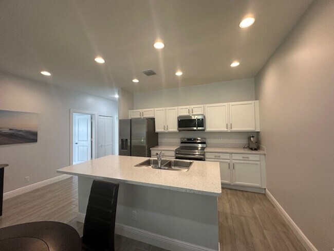 Foto del edificio - 3 Bedroom 2 Bath 1 Car Garage