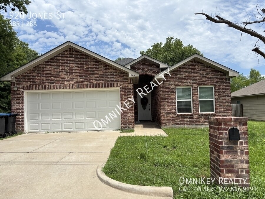 Foto principal - 920 Jones St