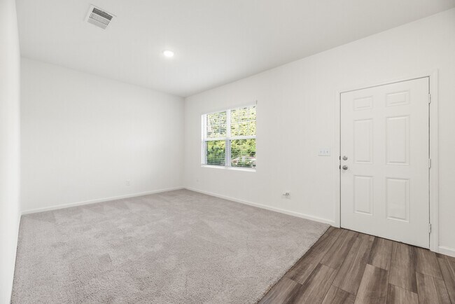 Foto del edificio - 3603 Admiralty Dr