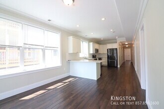 Building Photo - 140 Minden St