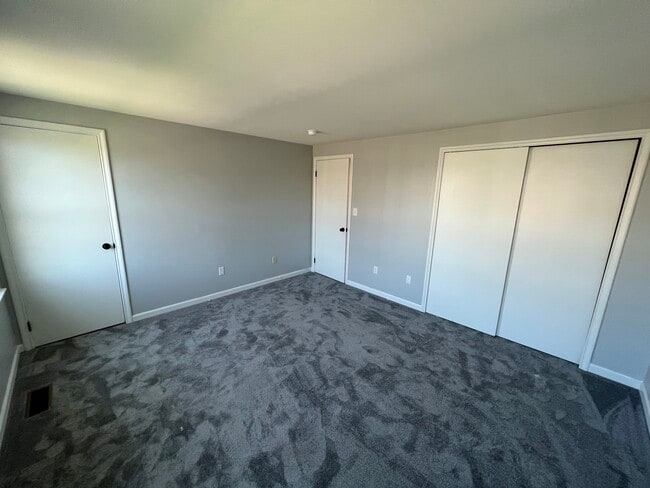 2 BR, 1.5BA TH - Bowdoin Square Apartments