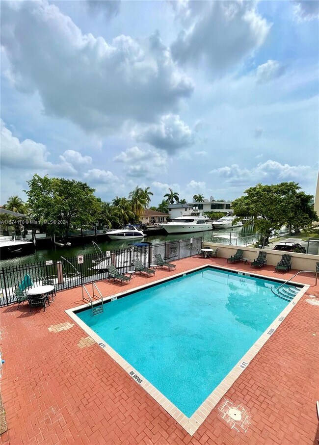 Foto del edificio - 2903 N Miami Beach Blvd