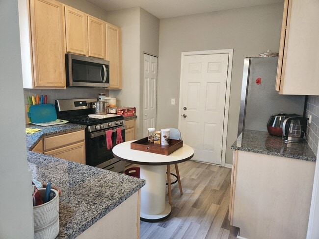 Building Photo - 710 Mill Cir