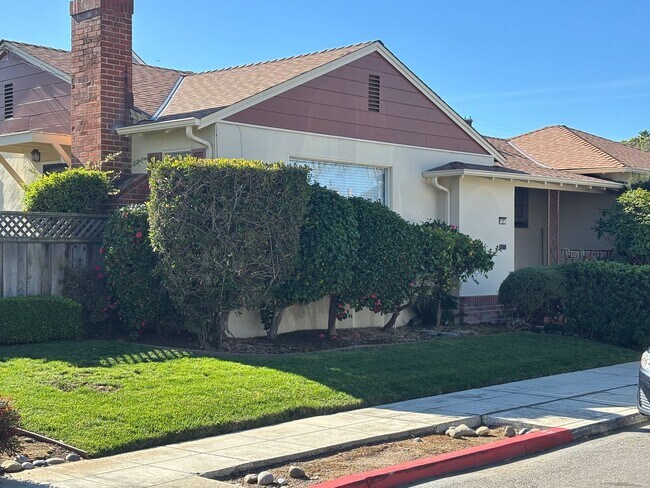 Building Photo - G1 | 170-172 12th Avenue*