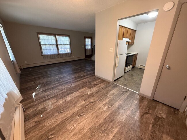 Foto del edificio - 3411-3427 Elm Dr
