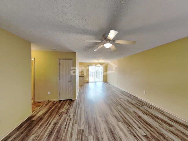 Foto del edificio - 2865 Oak Forest Drive