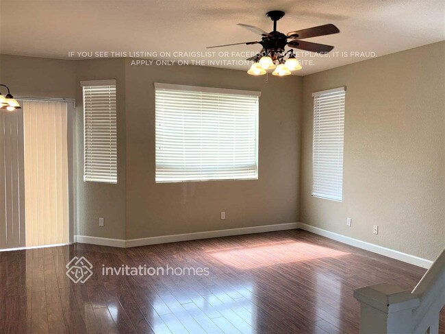 Building Photo - 4821 E Meadow Mist Ln