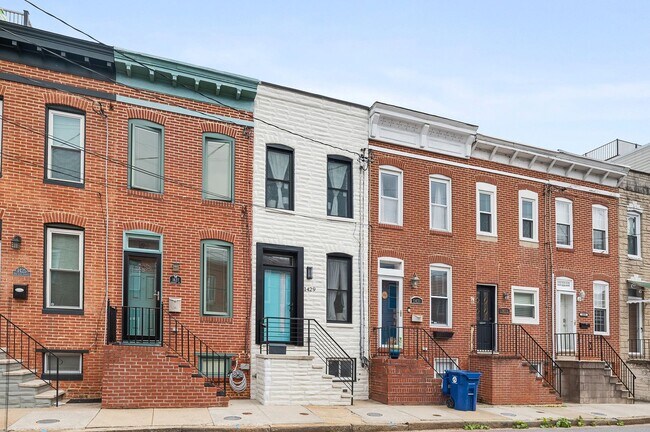 Foto del edificio - Bright & Immaculate 2 Bed · 3 Bath