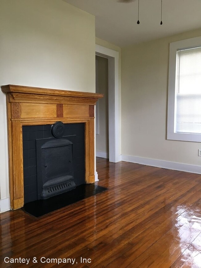 Building Photo - 2 br, 1 bath House - 415 Virginia Street