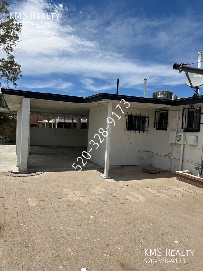 Foto del edificio - 1810 E Virginia St