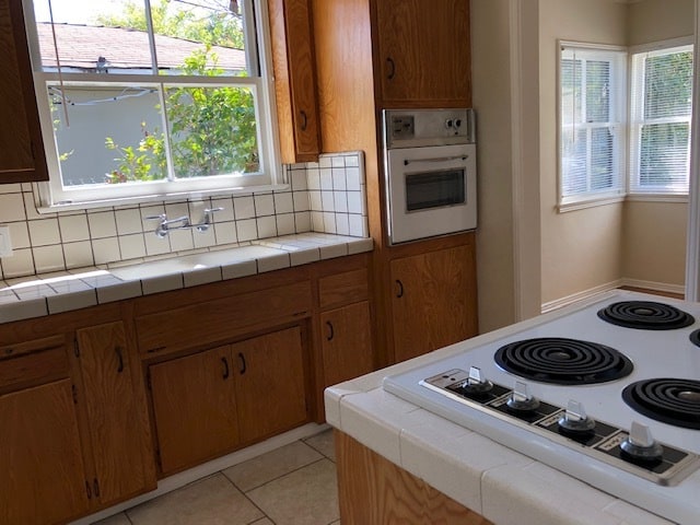 kitchen - 62 Eastern Ave