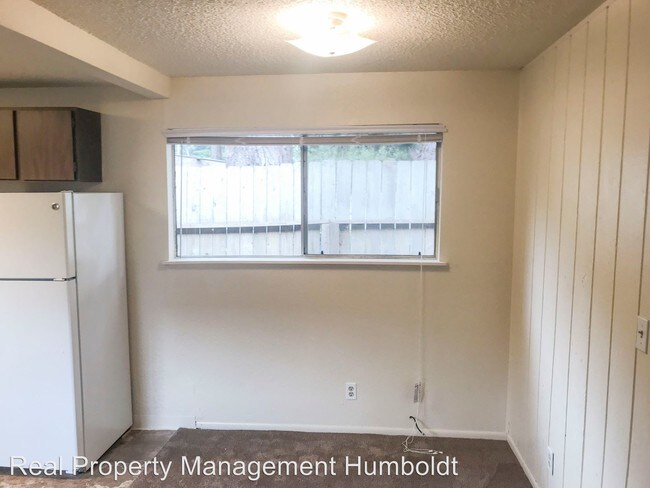 Foto del edificio - 2 br, 1 bath Apartment - 360 1/2 Pleasant Ave