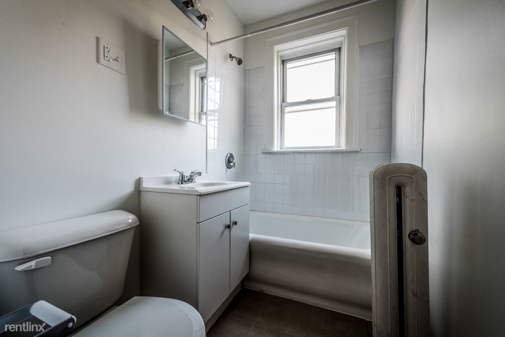 Foto principal - 1521 W 81st St