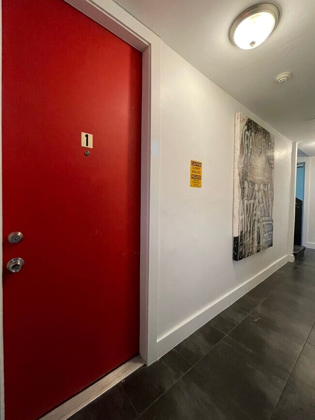 Foto del edificio - 2701 NW 1st Ave