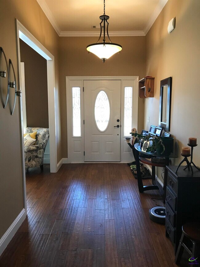 Building Photo - 104 Montview Way