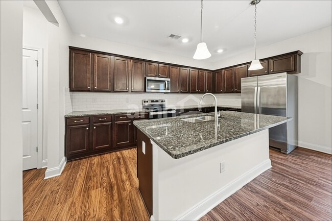 Building Photo - 1337 Weatherbrook Cir