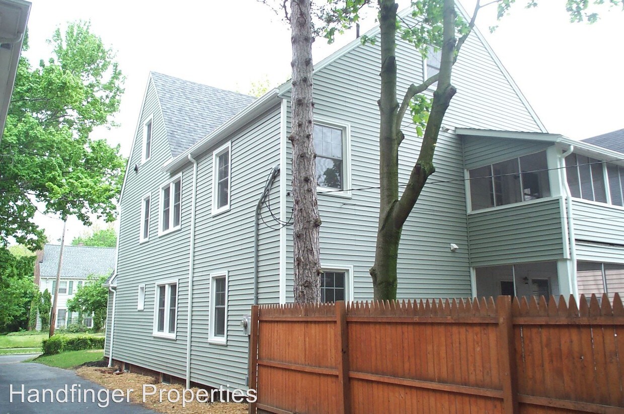 18223 Winslow Rd, Shaker Heights, OH 44122 - Condo for Rent in