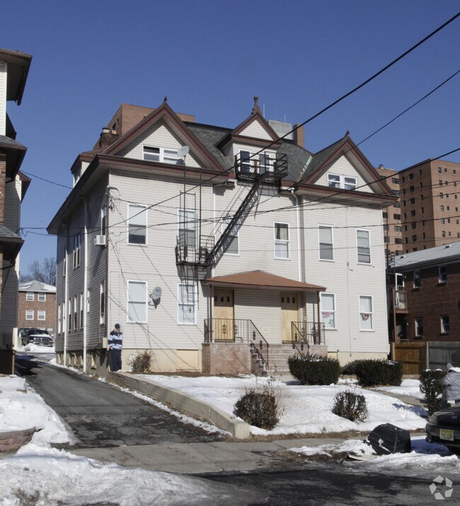 225 Murray St, Elizabeth, NJ 07202 Apartments Elizabeth, NJ