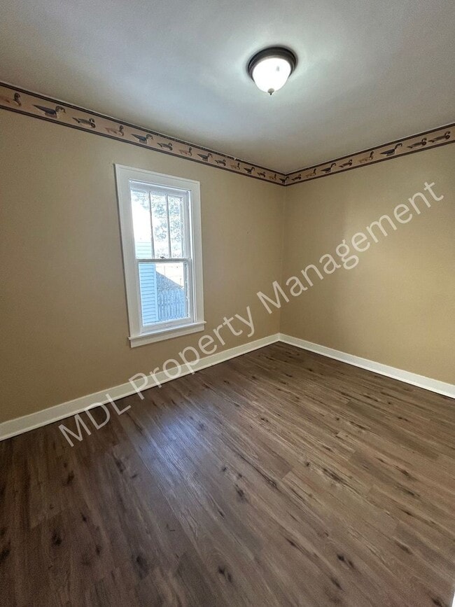 Foto del edificio - Charming 3 bedroom home available now!