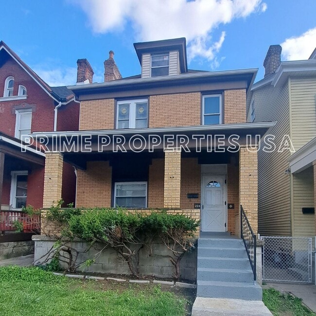 Building Photo - 224 Zara St