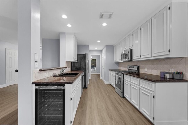 Building Photo - 12722 Wolf Creek Ct