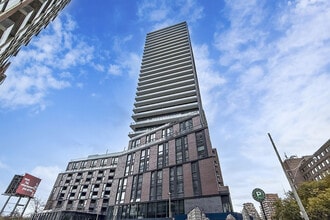 Building Photo - 35 Parliament St